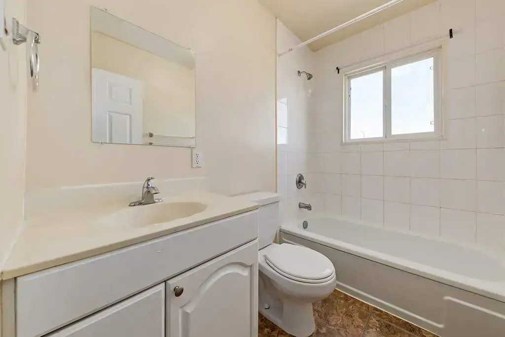 Chelsey Manor - Photo 17