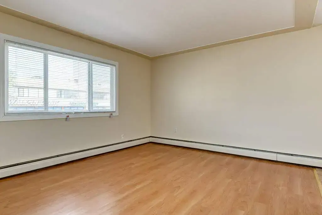 Chelsey Manor - Photo 16