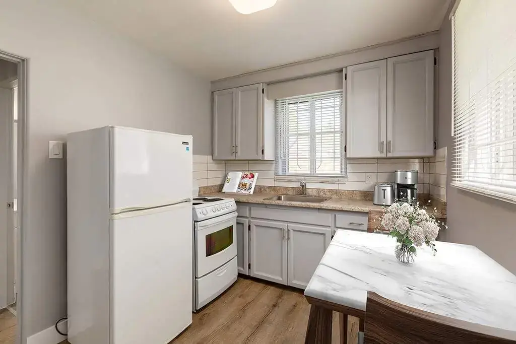 Eastwood Apartments - Photo 3
