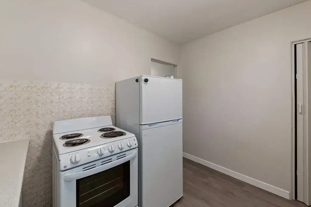 Eastwood Apartments - Photo 10