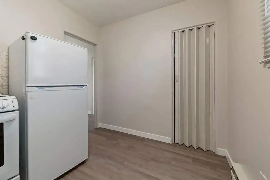 Eastwood Apartments - Photo 11