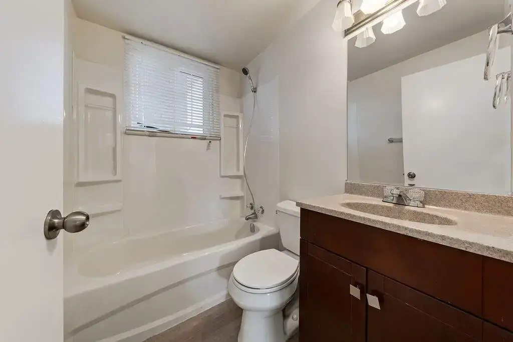Eastwood Apartments - Photo 15