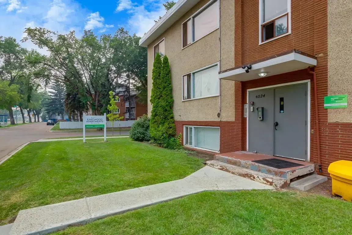 Eastwood Apartments - Photo 17