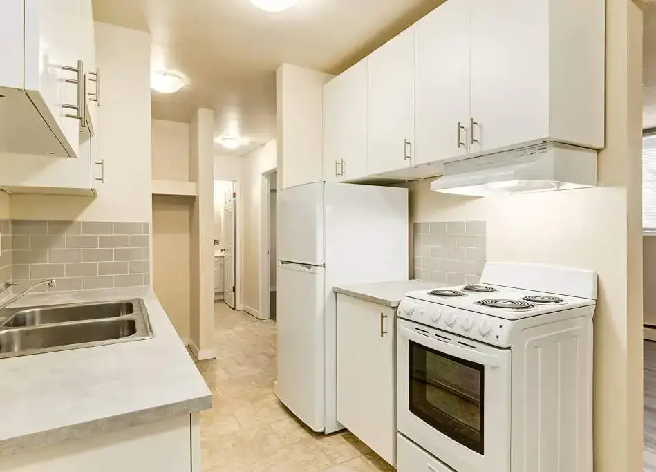 Fernwood Apartments - Photo 23