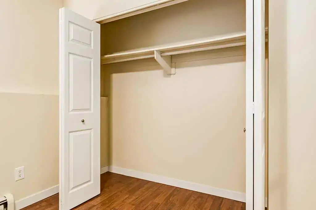 Fernwood Apartments - Photo 25