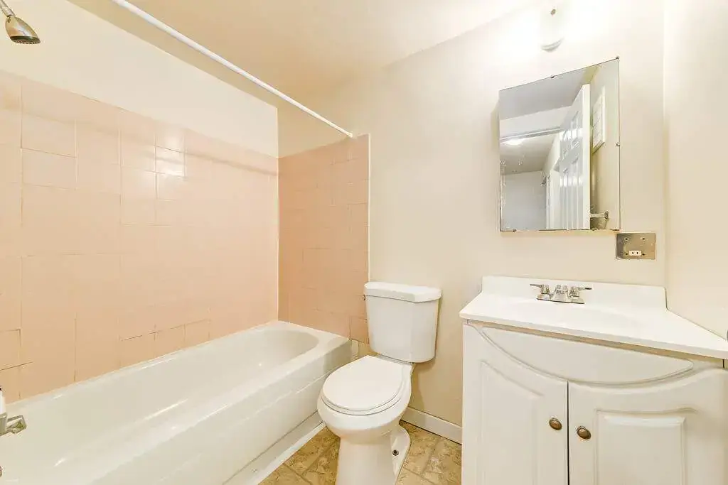 Fernwood Apartments - Photo 26