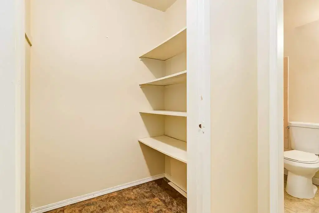 Fernwood Apartments - Photo 27