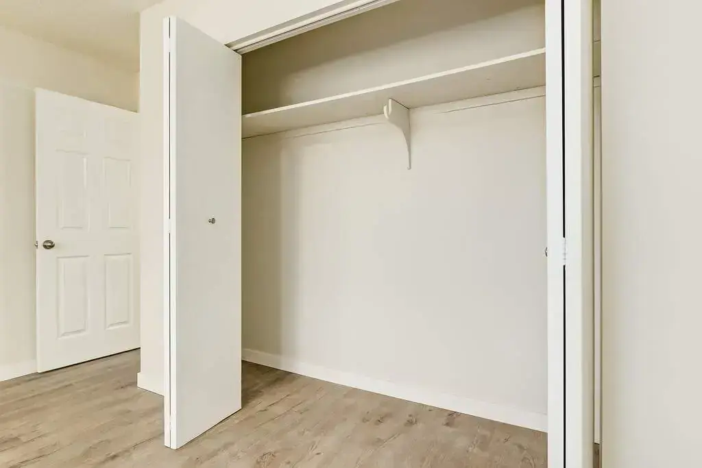 Forest Apartments - Photo 7