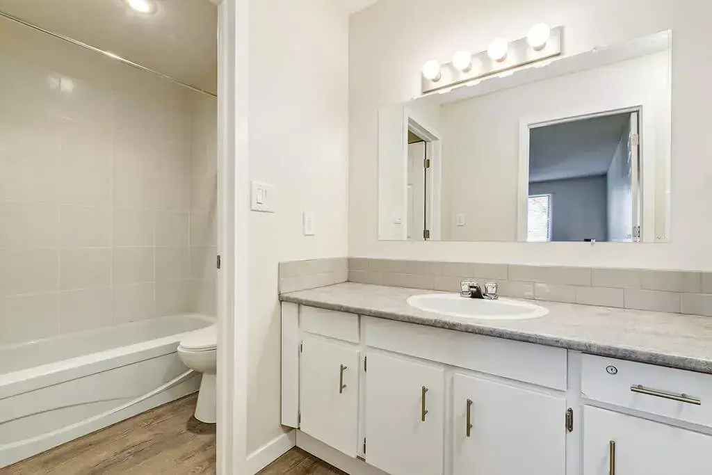 En-suite full bathroom at Hudson Court in Edmonton.
