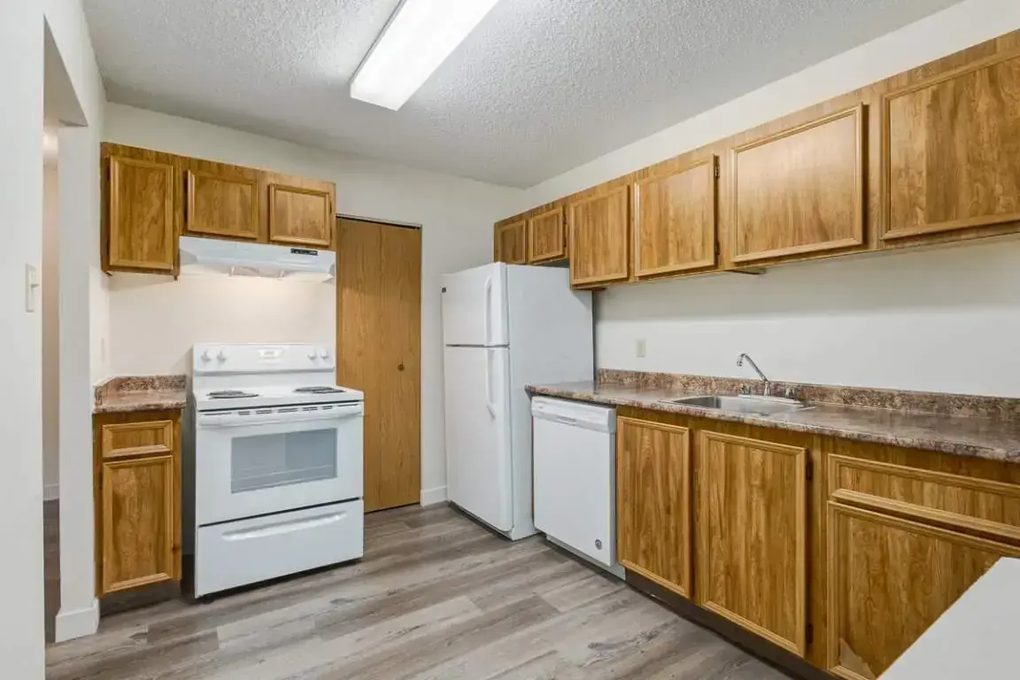 Huntington Hill Coach Homes - Photo 3