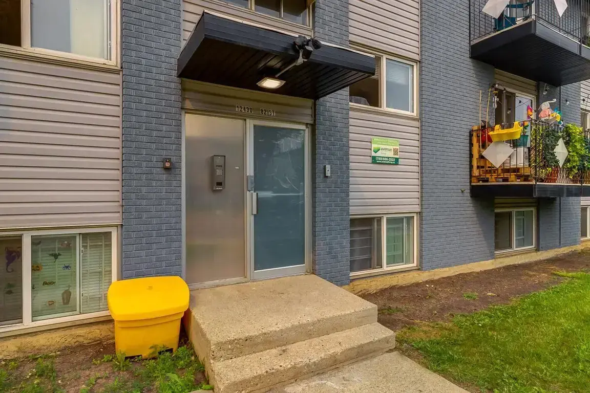 New Delton Apartments - Photo 19