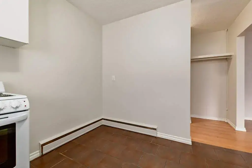 Steven Manor - Photo 11