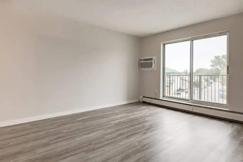Generous living room area at Hillview Apartments in Medicine Hat.
