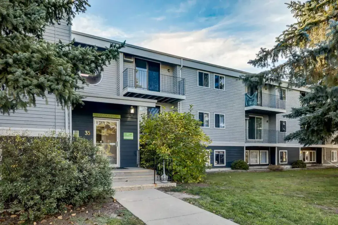 Forest Gardens apartments for rent in Moose Jaw.