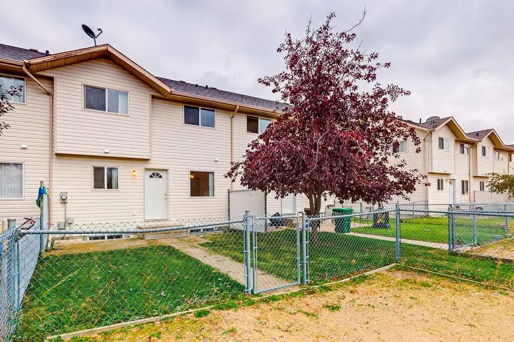 Backyard at Kyte Crescent Townhomes in Red Deer.