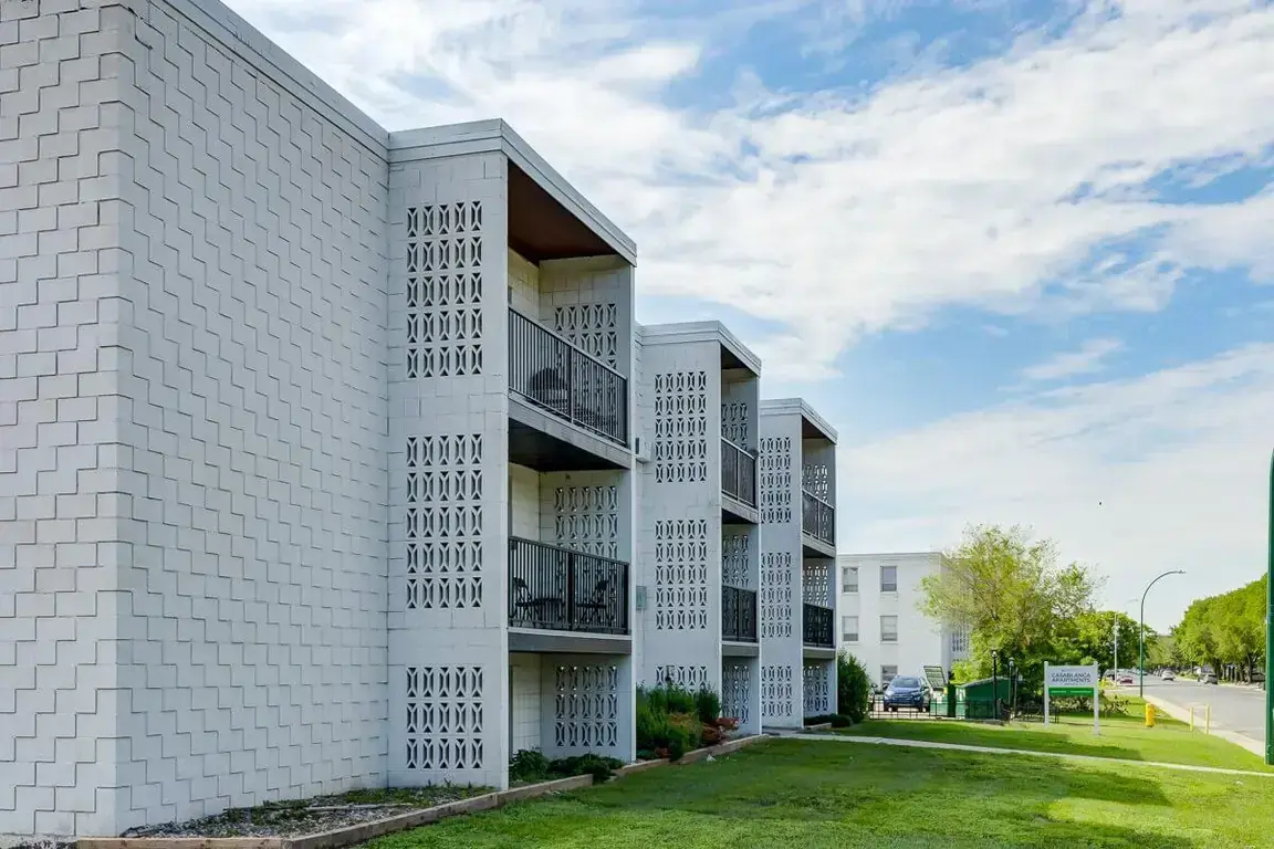 Casablanca Apartments - Photo 12