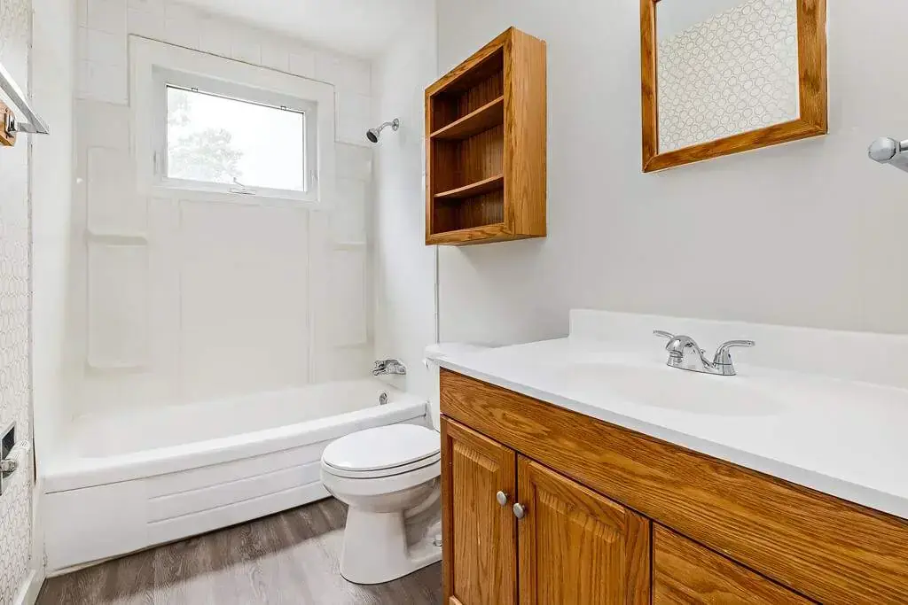 Crestwood Apartments - Photo 7