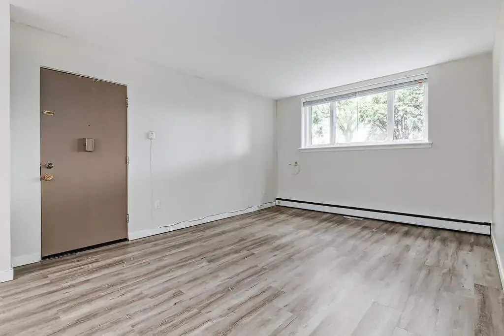 Crestwood Apartments - Photo 8