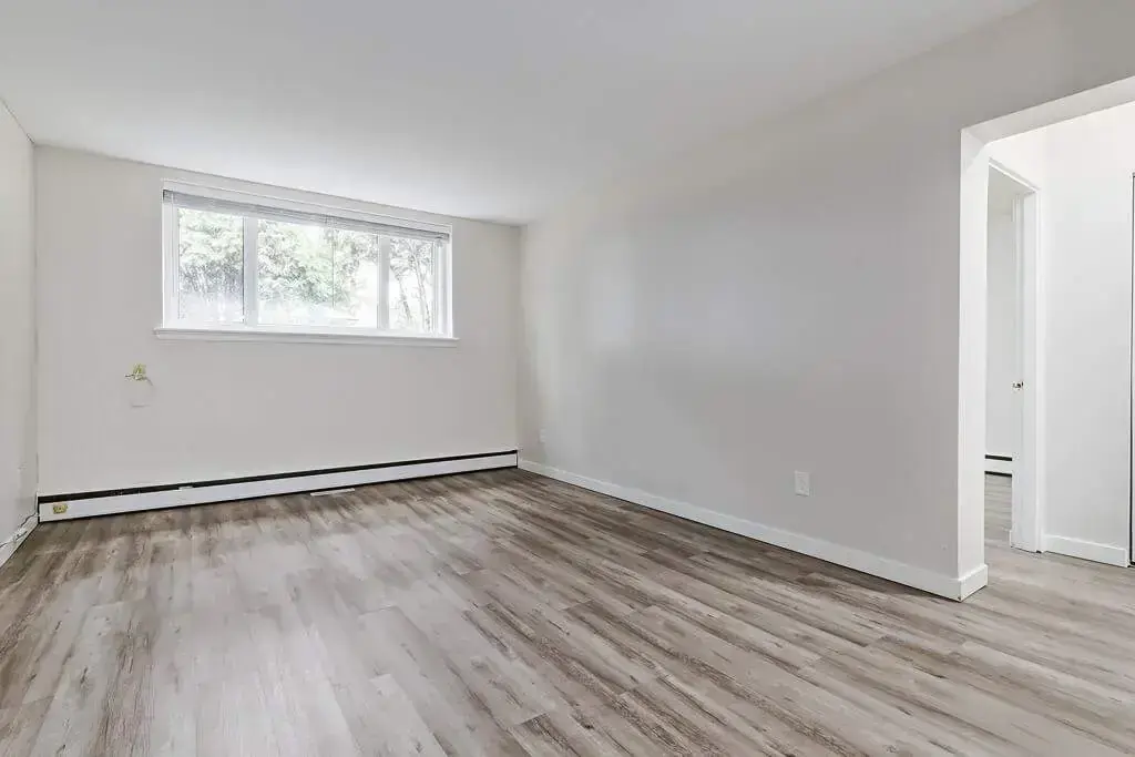 Crestwood Apartments - Photo 9