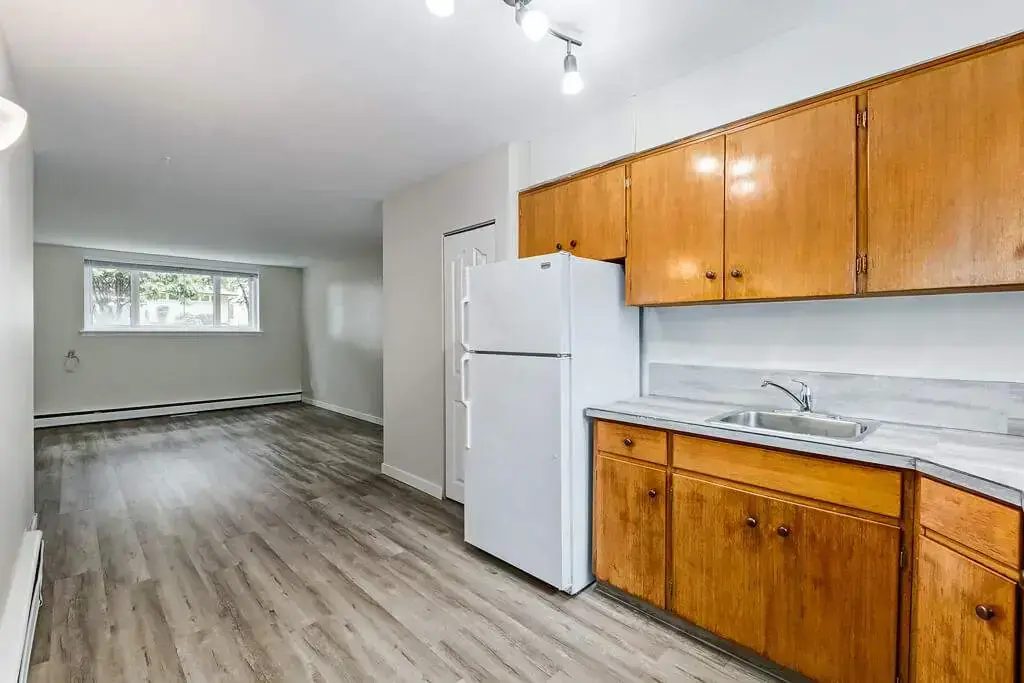 Crestwood Apartments - Photo 15