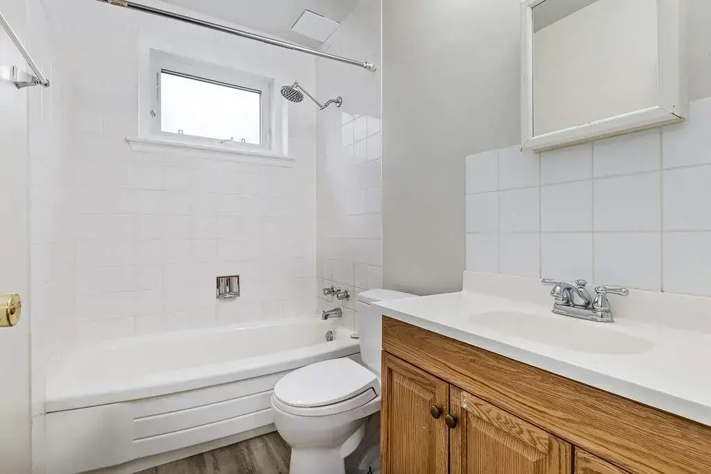 Crestwood Apartments - Photo 17