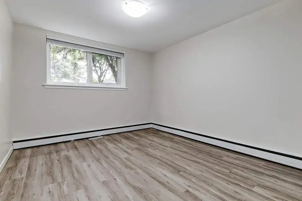 Crestwood Apartments - Photo 21
