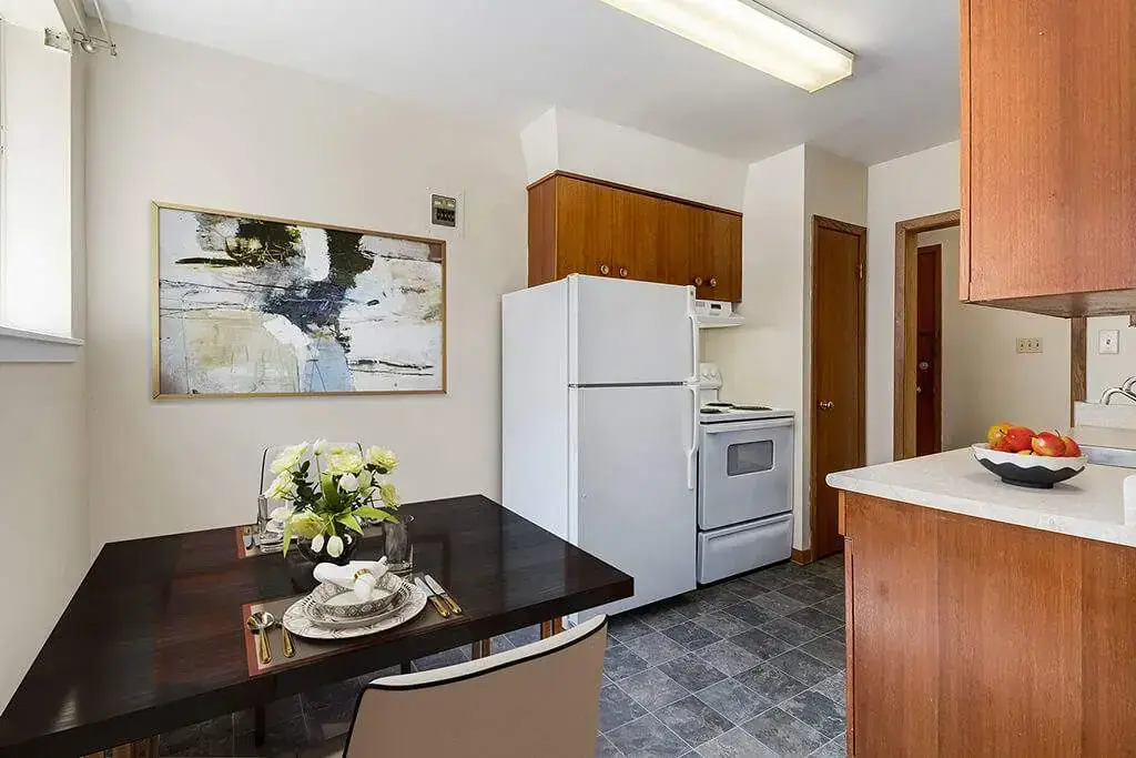 Lady Robinson Apartments - Photo 15