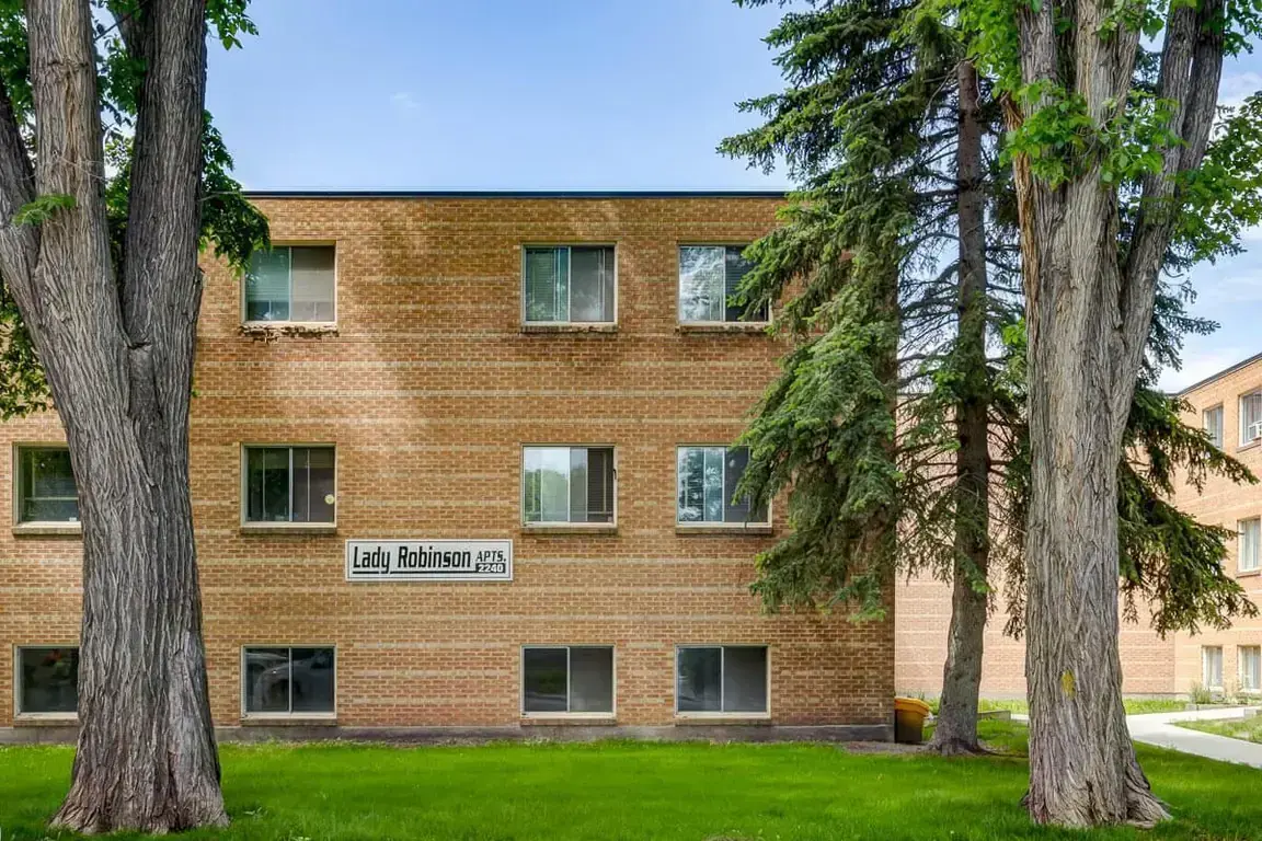 Lady Robinson Apartments - Photo 20