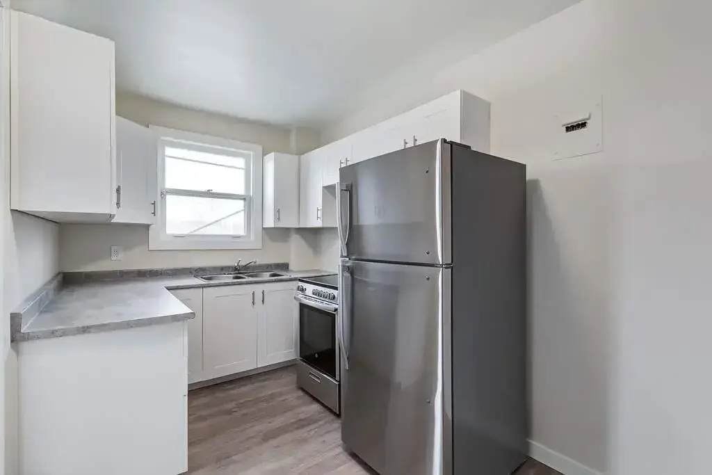 Lakeview Apartments - Photo 5