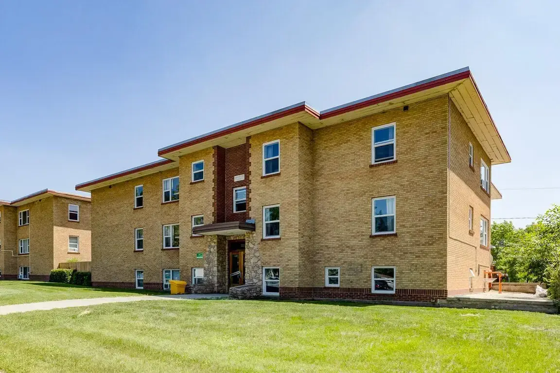 Lakeview Apartments - Photo 11
