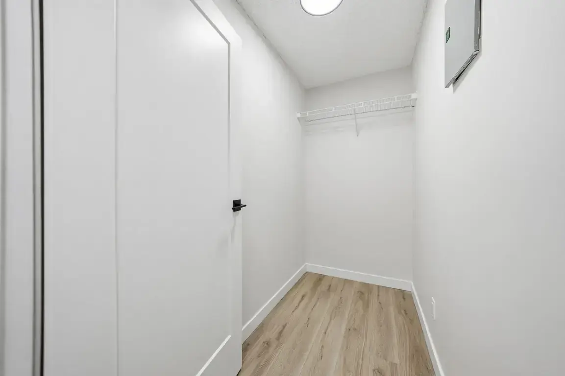 Alan's Place - Photo 15