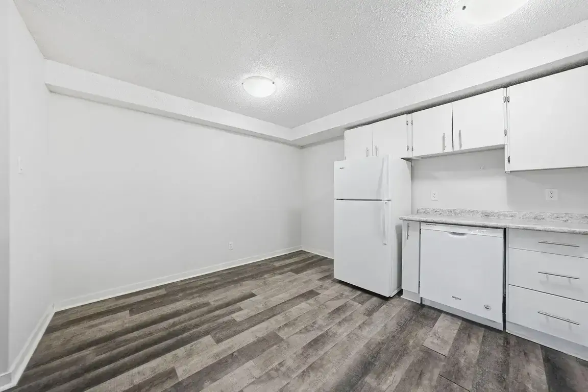Alan's Place - Photo 22