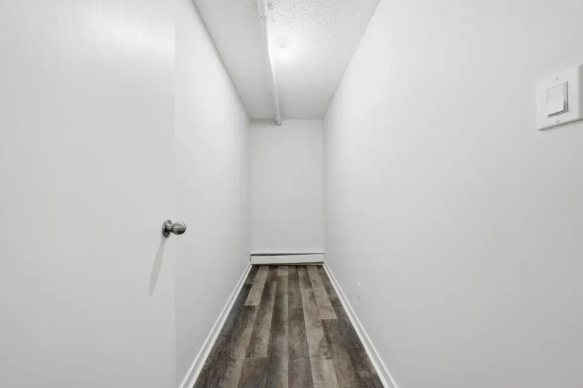 Alan's Place - Photo 26