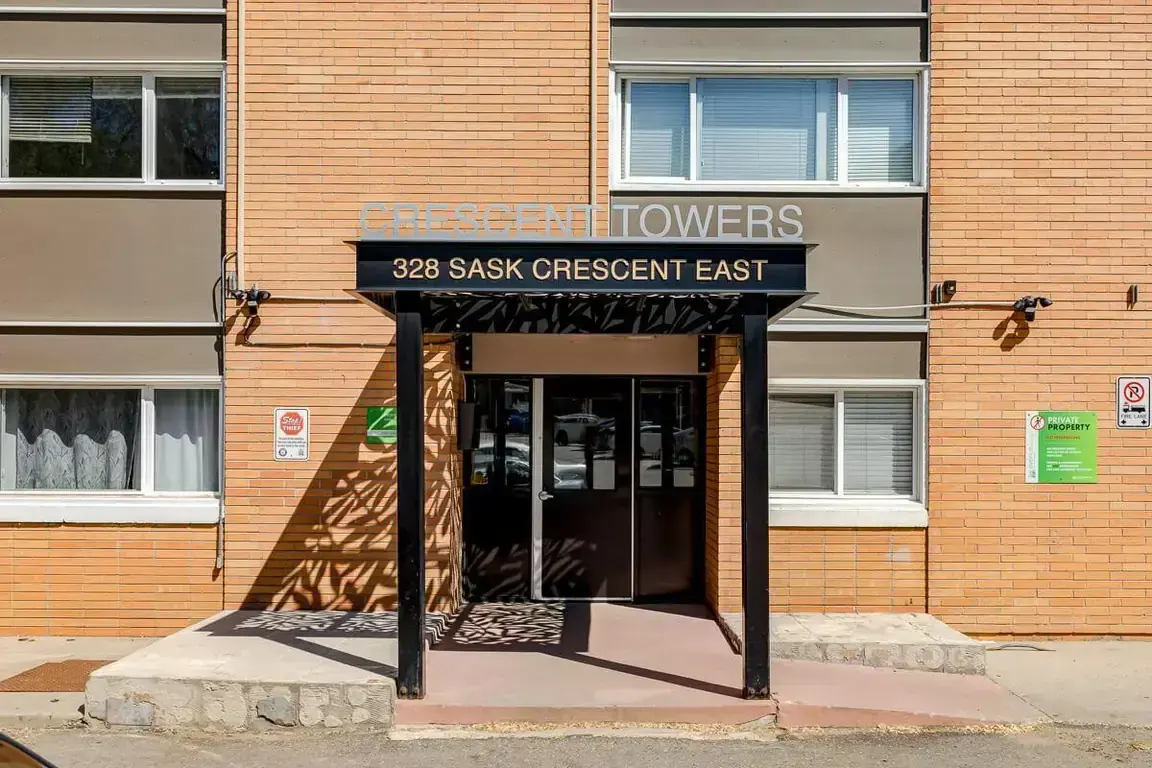 Crescent Towers - Photo 16