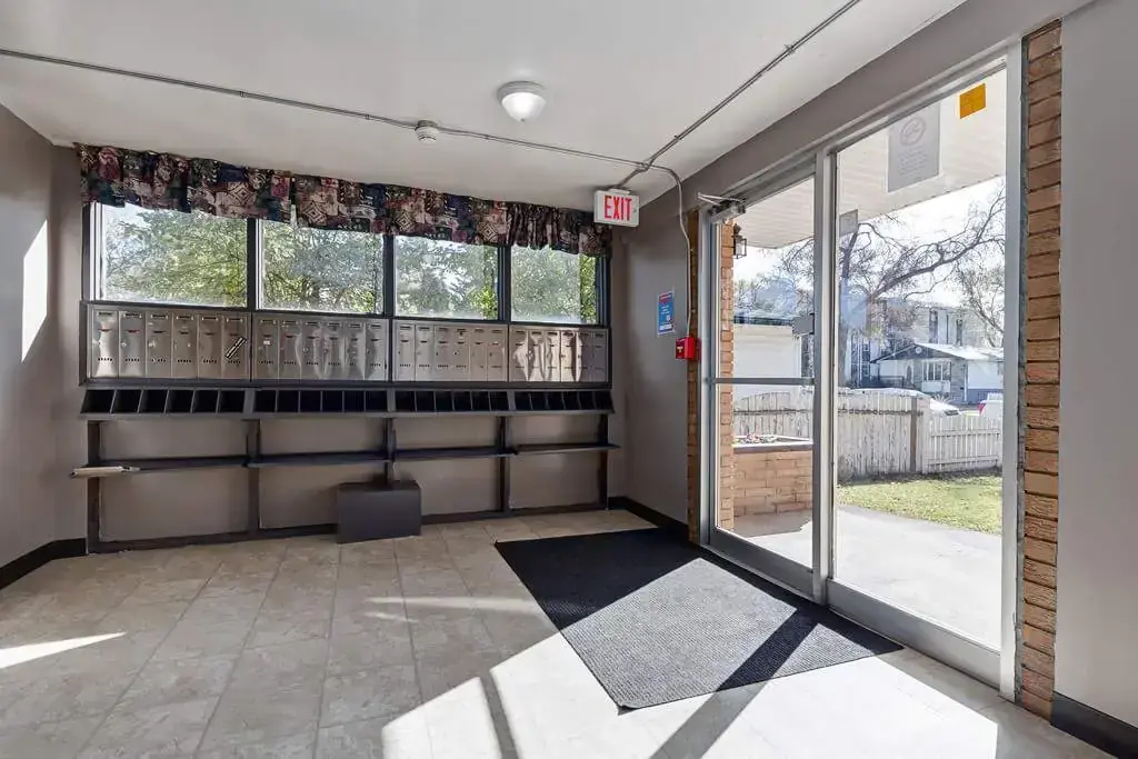 Grenada Apartments - Photo 9