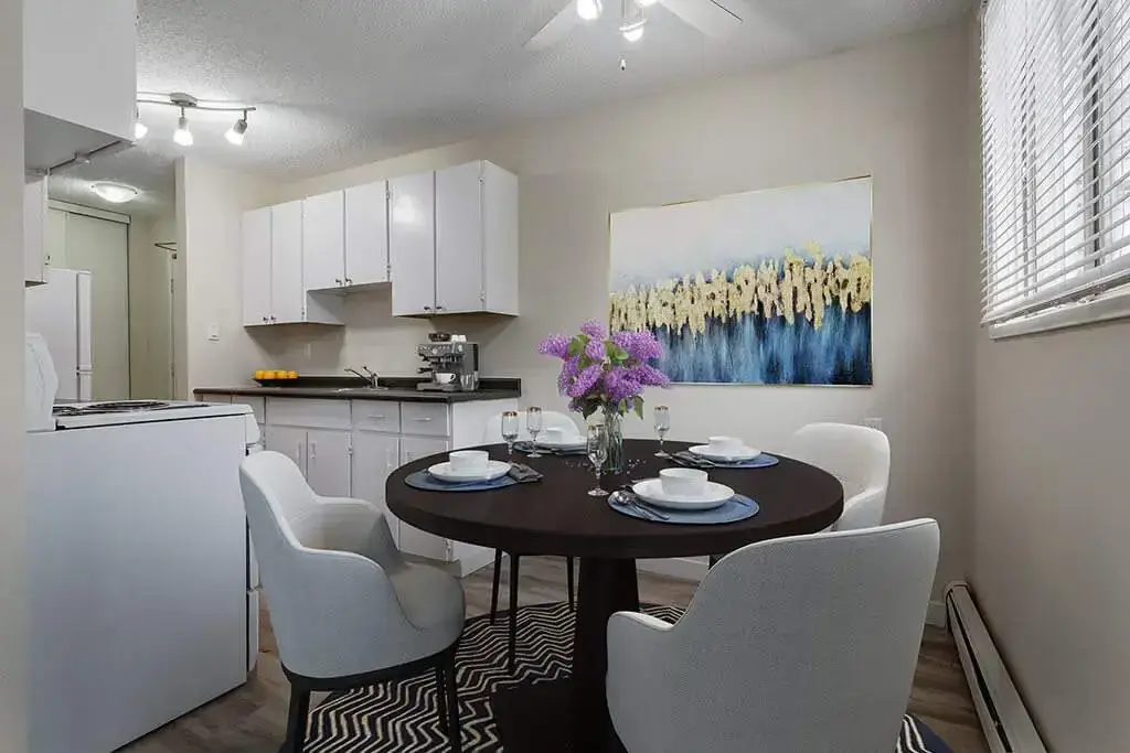 Huxley Apartments - Photo 2