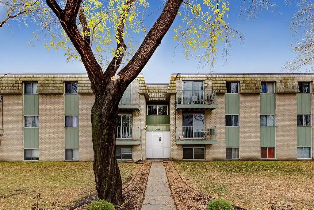 Huxley Apartments - Photo 16