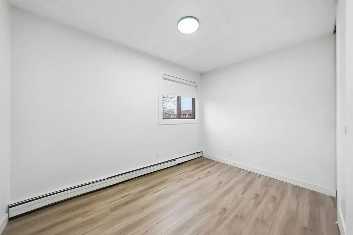 Lakewood Manor - Photo 25