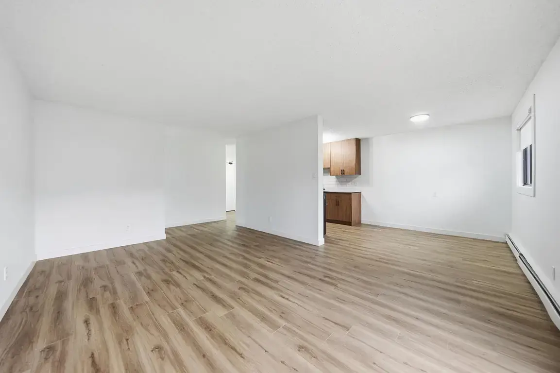 Lakewood Manor - Photo 23