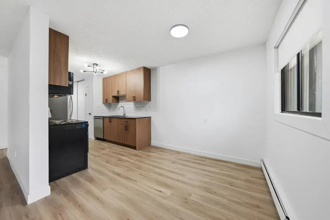 Lakewood Manor - Photo 21