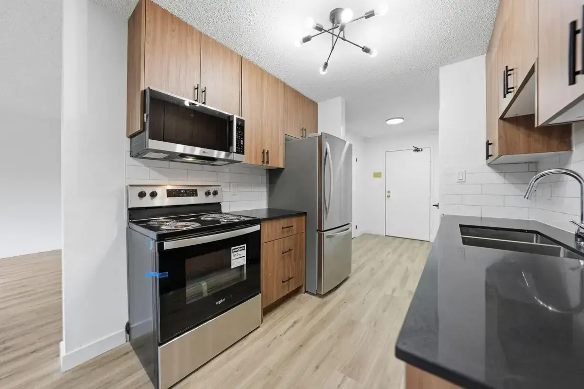 Lakewood Manor - Photo 19
