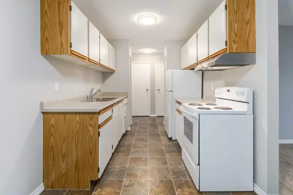 Lakewood Manor - Photo 39