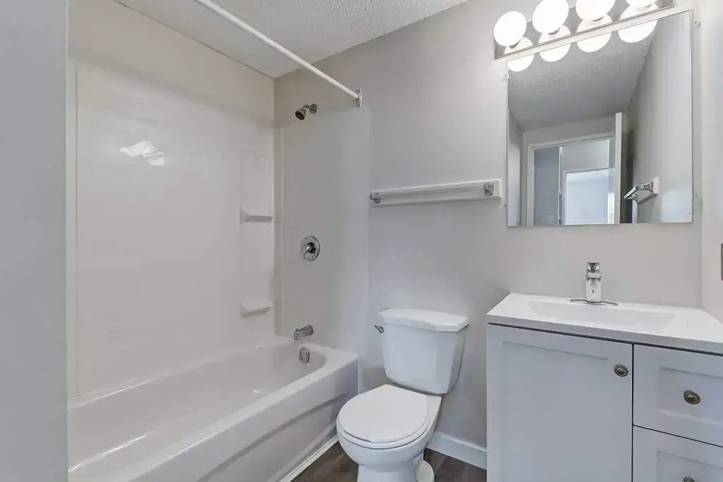 St. James Place - Photo 5