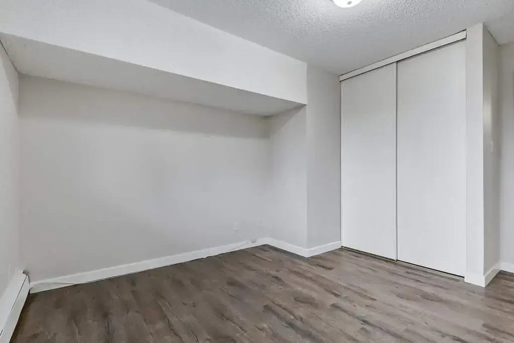 St. James Place - Photo 15