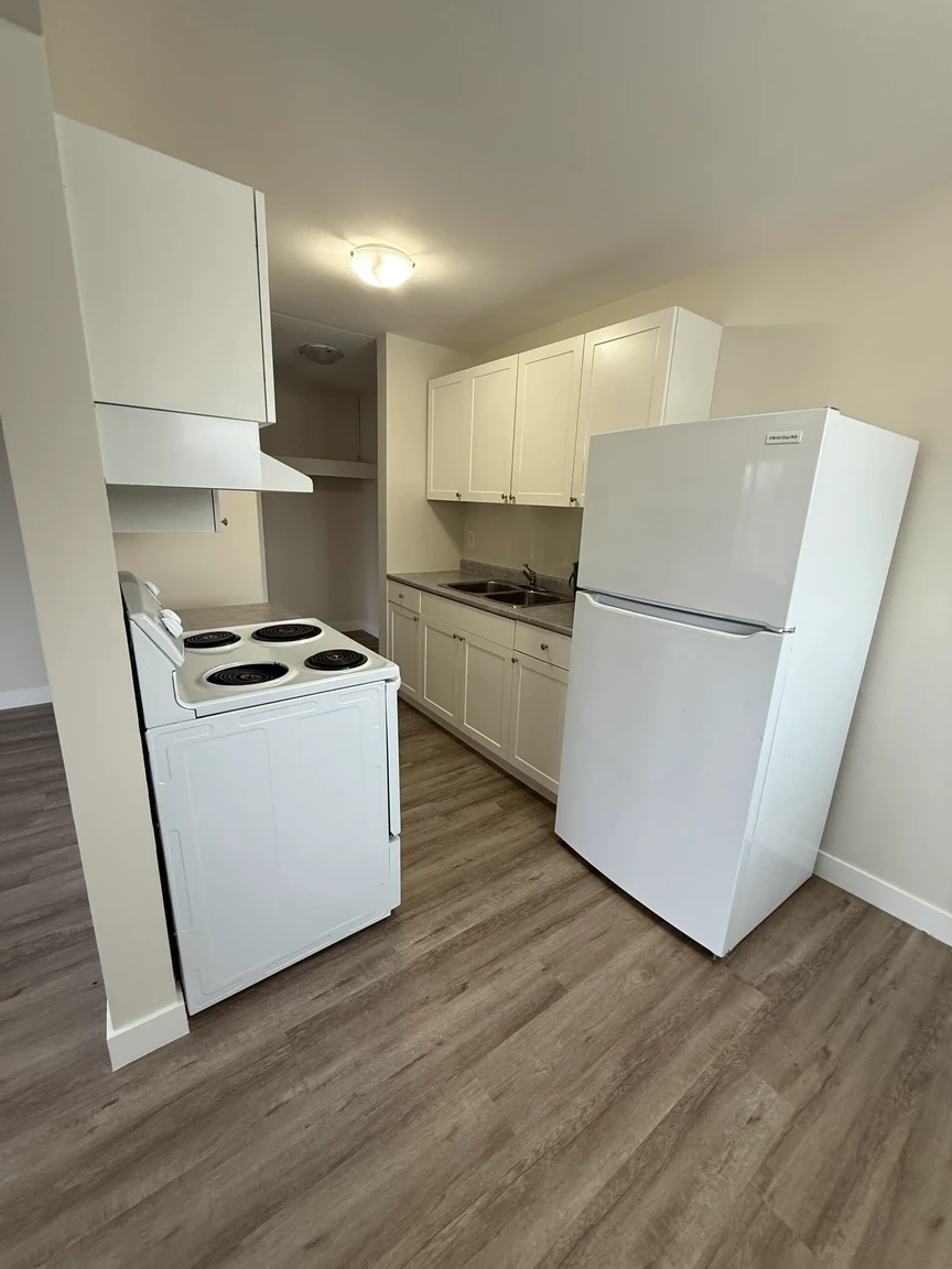 Fernwood Apartments - Photo 28