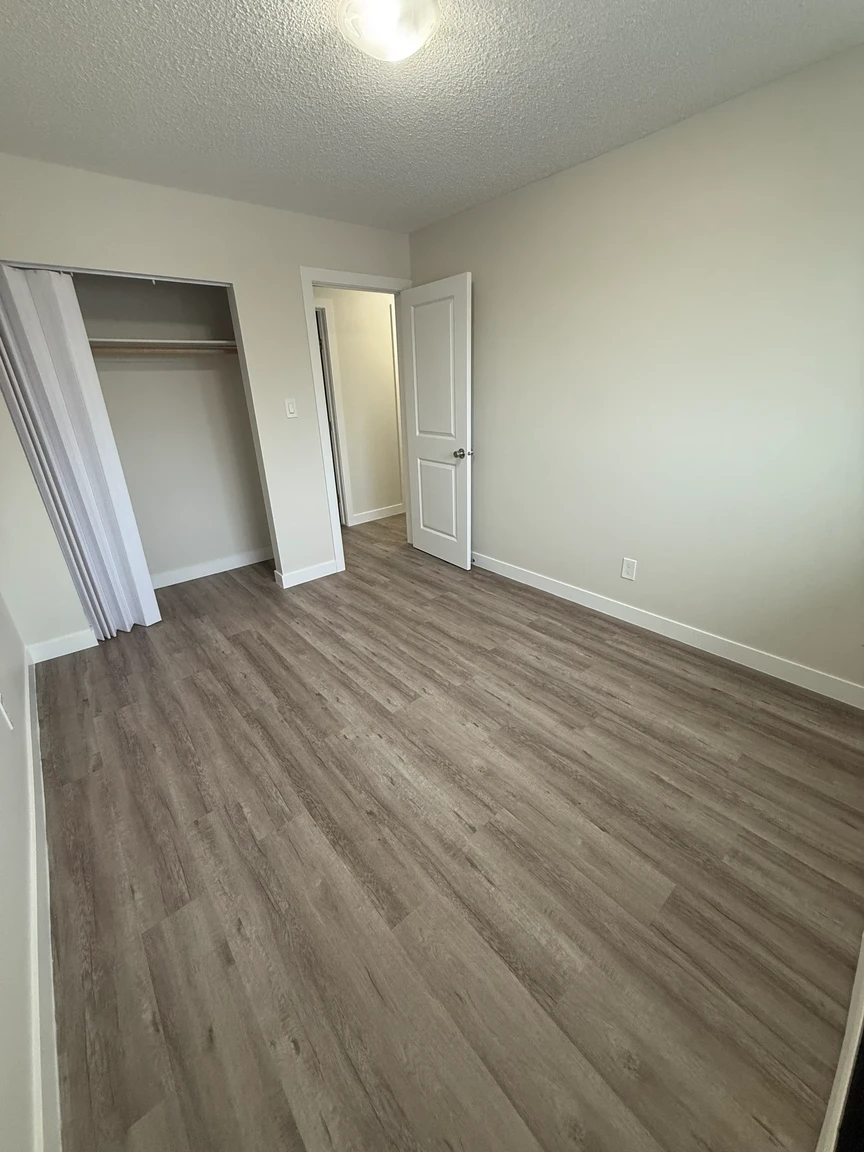 Fernwood Apartments - Photo 35
