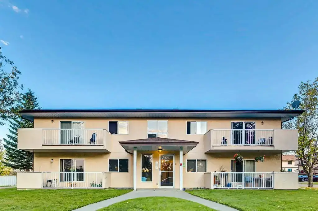 Avenue Living apartments in Crowchild Court in Wetaskiwin.