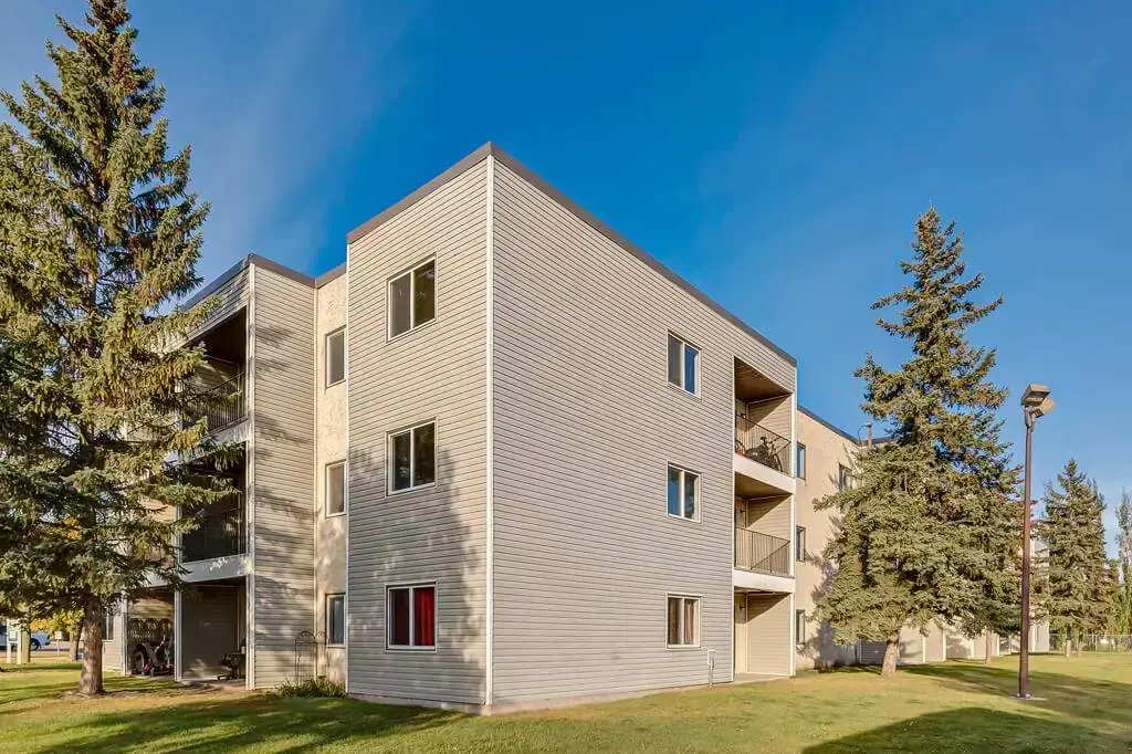 Avenue Living apartments in Wetaskiwin.