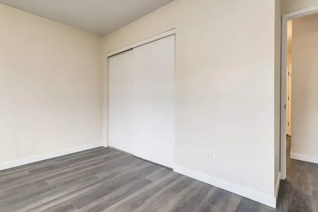 Good size bedroom at Westwind Apartments in Wetaskiwin.