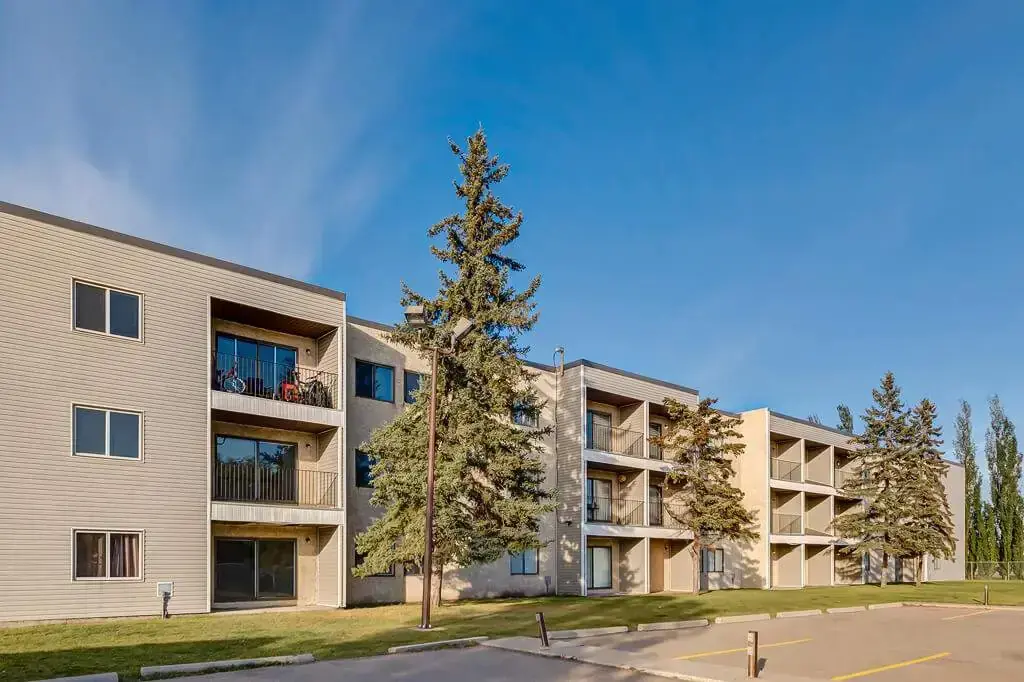 Parking lot at Westwind Apartments in Wetaskiwin.